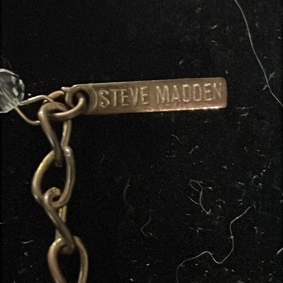 Steve Madden pink rhinestone goldtone necklaces - Picture 5 of 6